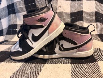 Nike shoes 2.5Y