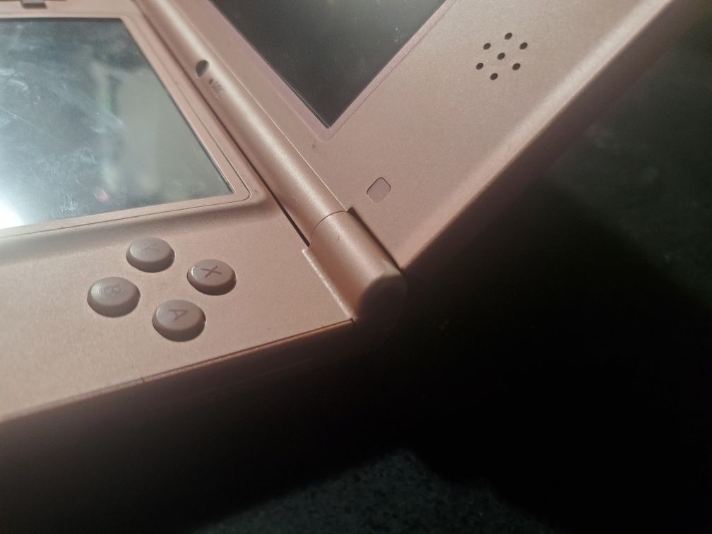 NINTENDO DSI XL, ROSÉ/PINK BUNDLE