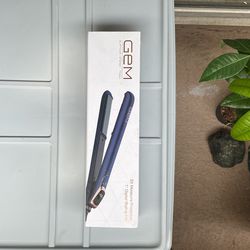 Hair Styling Iron/ Straightener