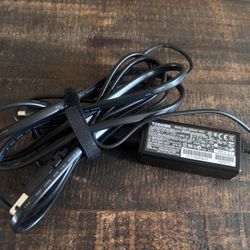 Toshiba Laptop Adapter