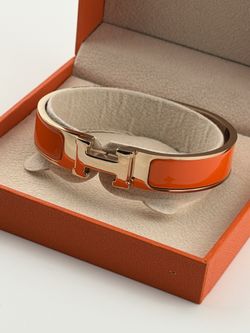 Brand New Clic H Bracelet Color Rose Gold / Orange