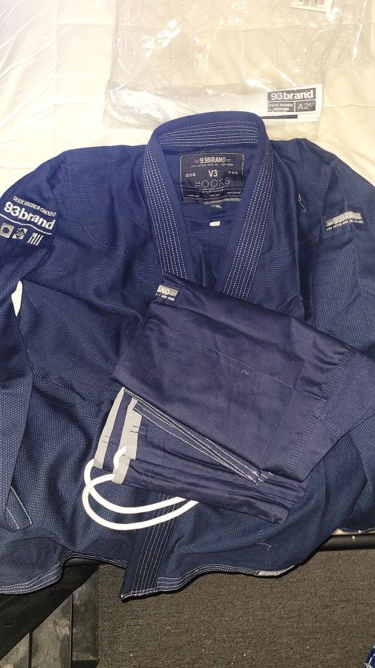 93 Brand Hooks V3 Bjj Gi. A2L