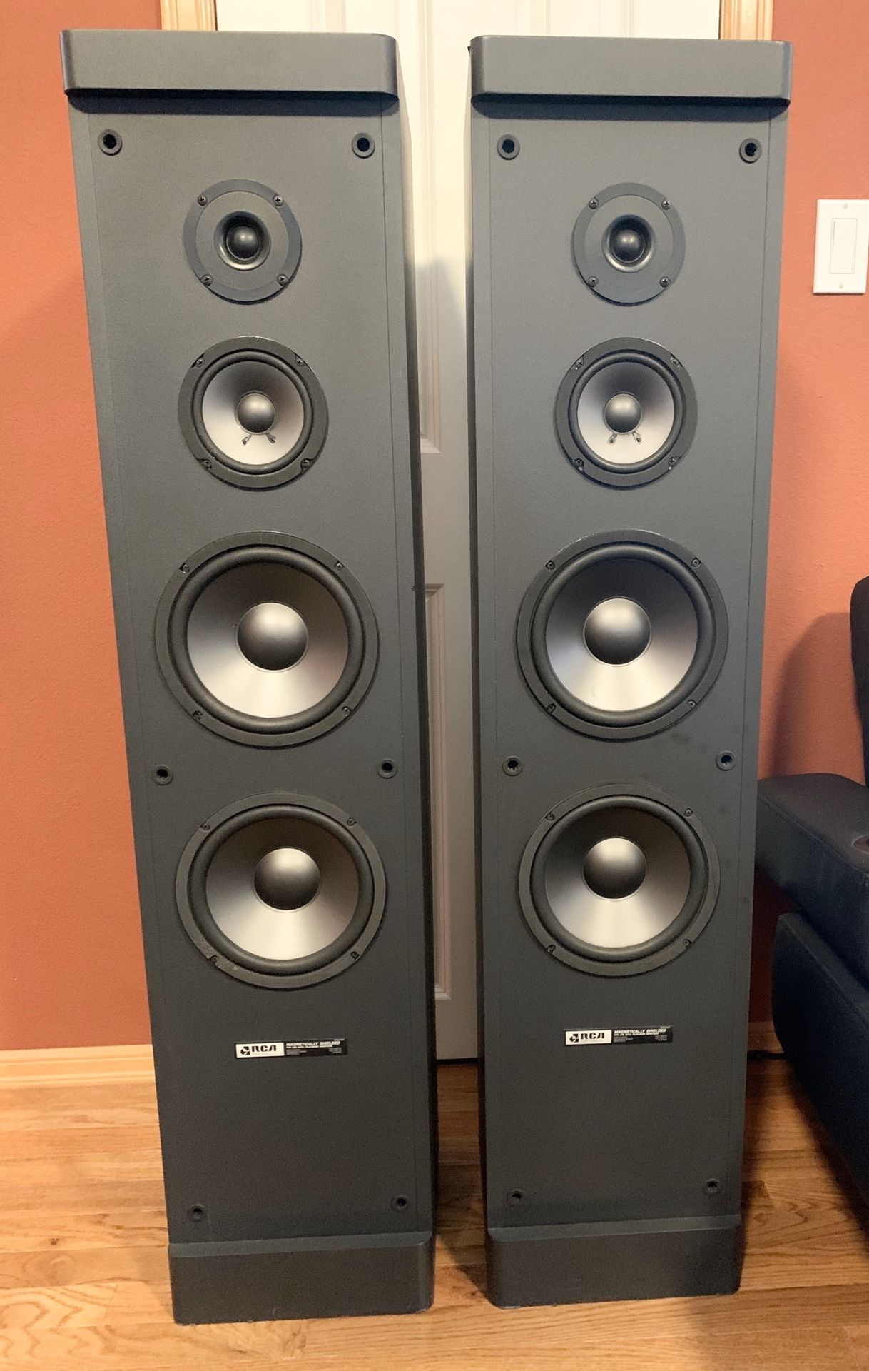 RCA SP 4100T Floor Standing Speakers