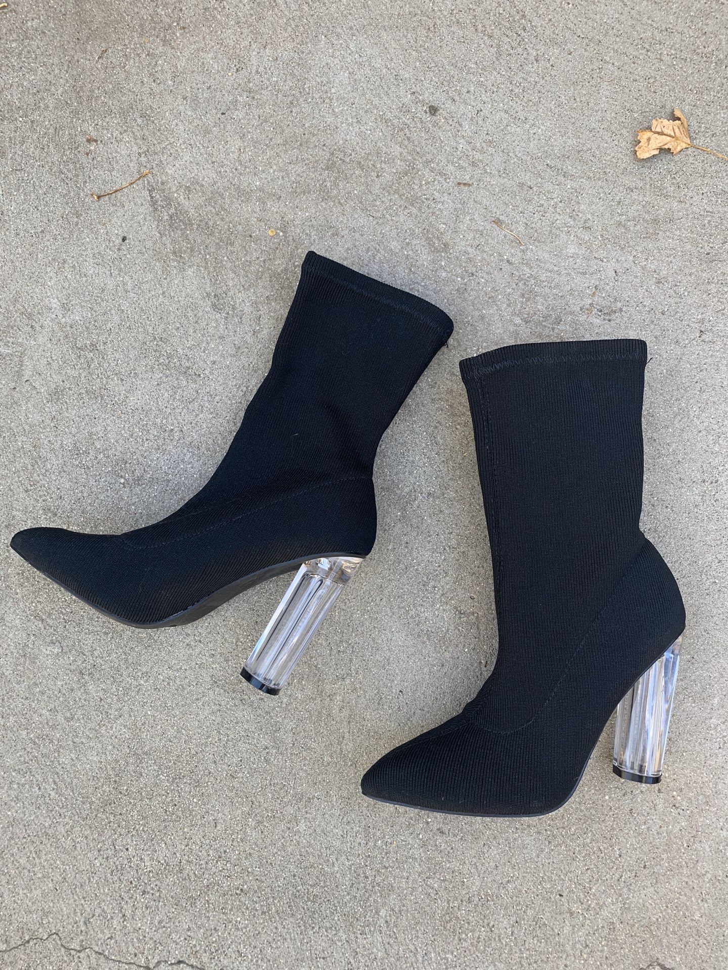 Women’s sock booties