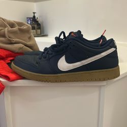 Nike Dunk Navy Gum Low