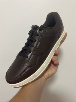 Docker’s Sneakers