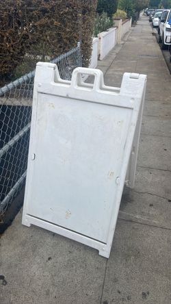 Standing sign