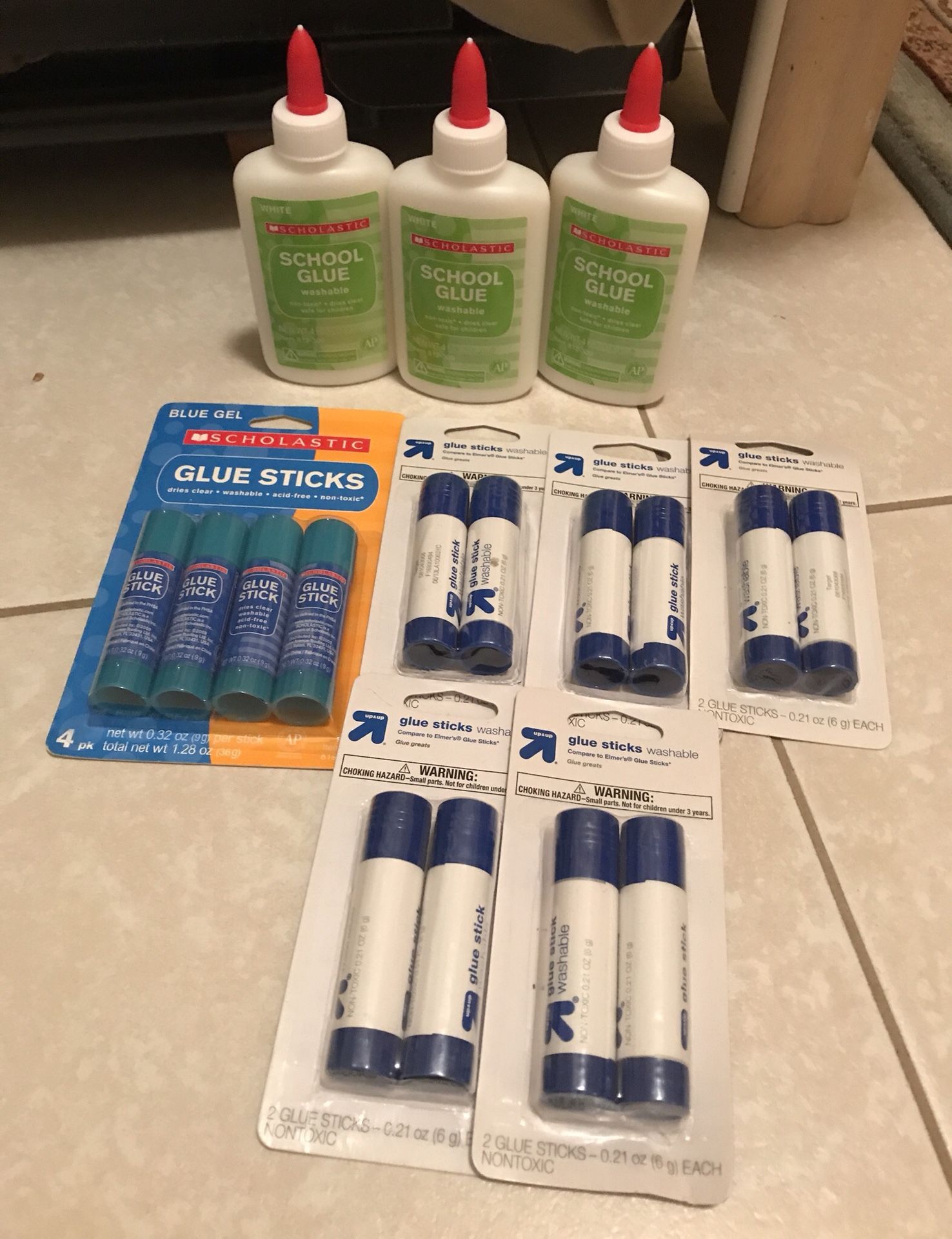 Brand new 14 glue sticks and 3 bottles of glue