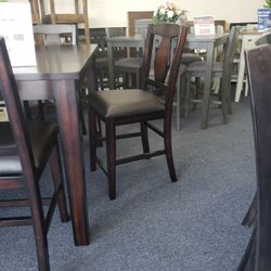 Counter Height Dinning Set