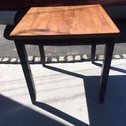 Very Good Condition Hardwood Small Dinner Table 