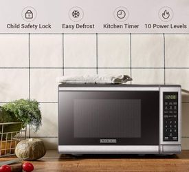Black+Decker Stainless Microwave