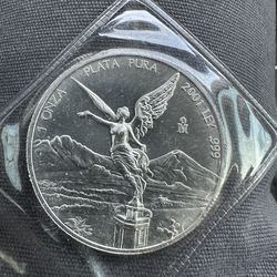 2001 Mexico Libertad Onza Pura Plata 1oz .999 Silver Coin