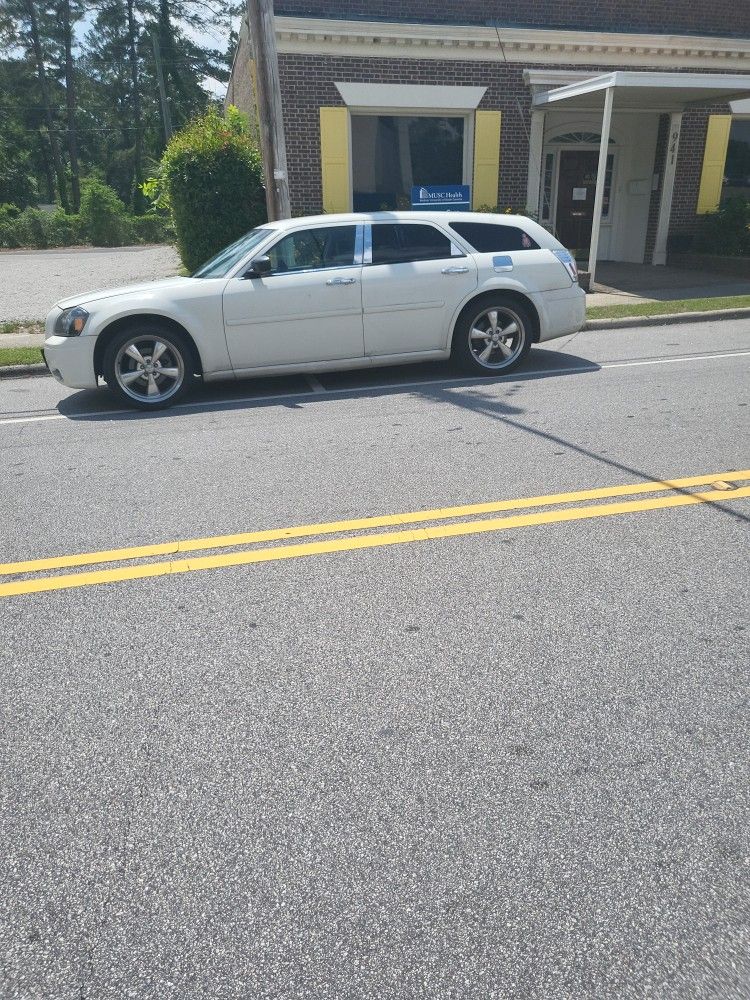 2005 Dodge Magnum