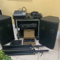 Speakers Emince  & Behringer  Mixer