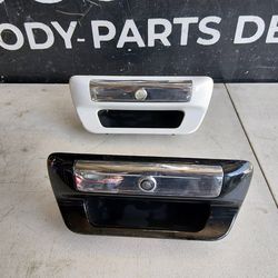 19-25. DODGE RAM. 1500  TAILGATE   HAN DLE.  WITH CAMERA