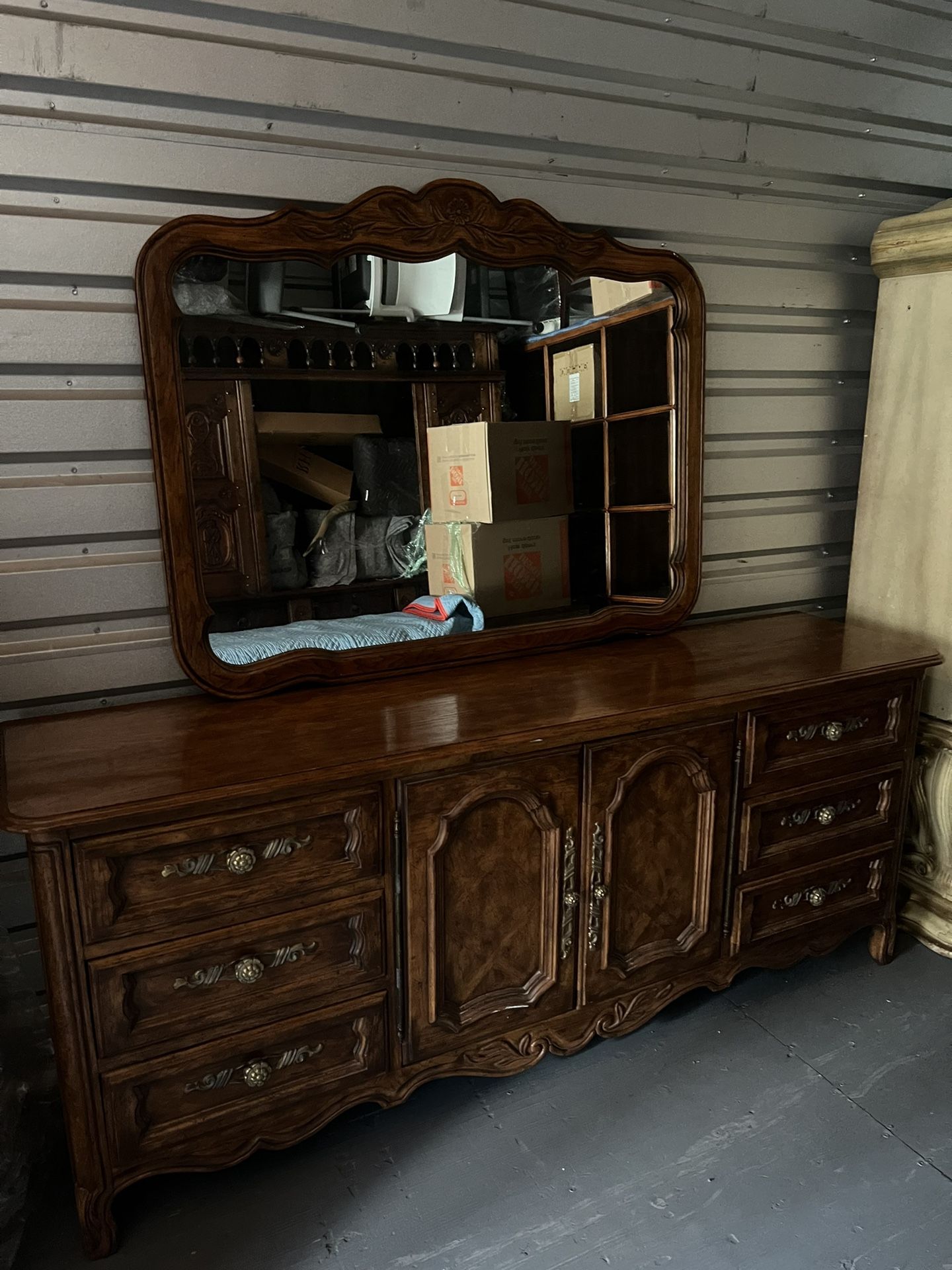 Drexel Dresser Mahogany 