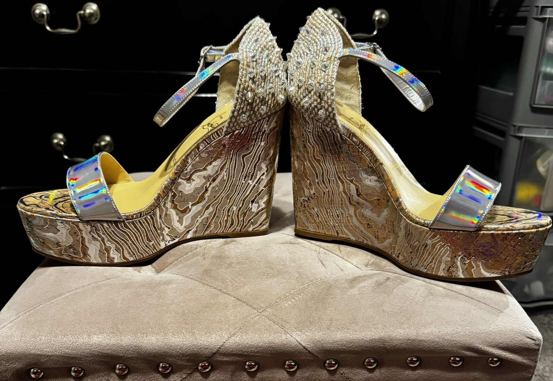 Christian Louboutin 120 Ladies Bellamonica size 40 (New w/box & 2 dust bags