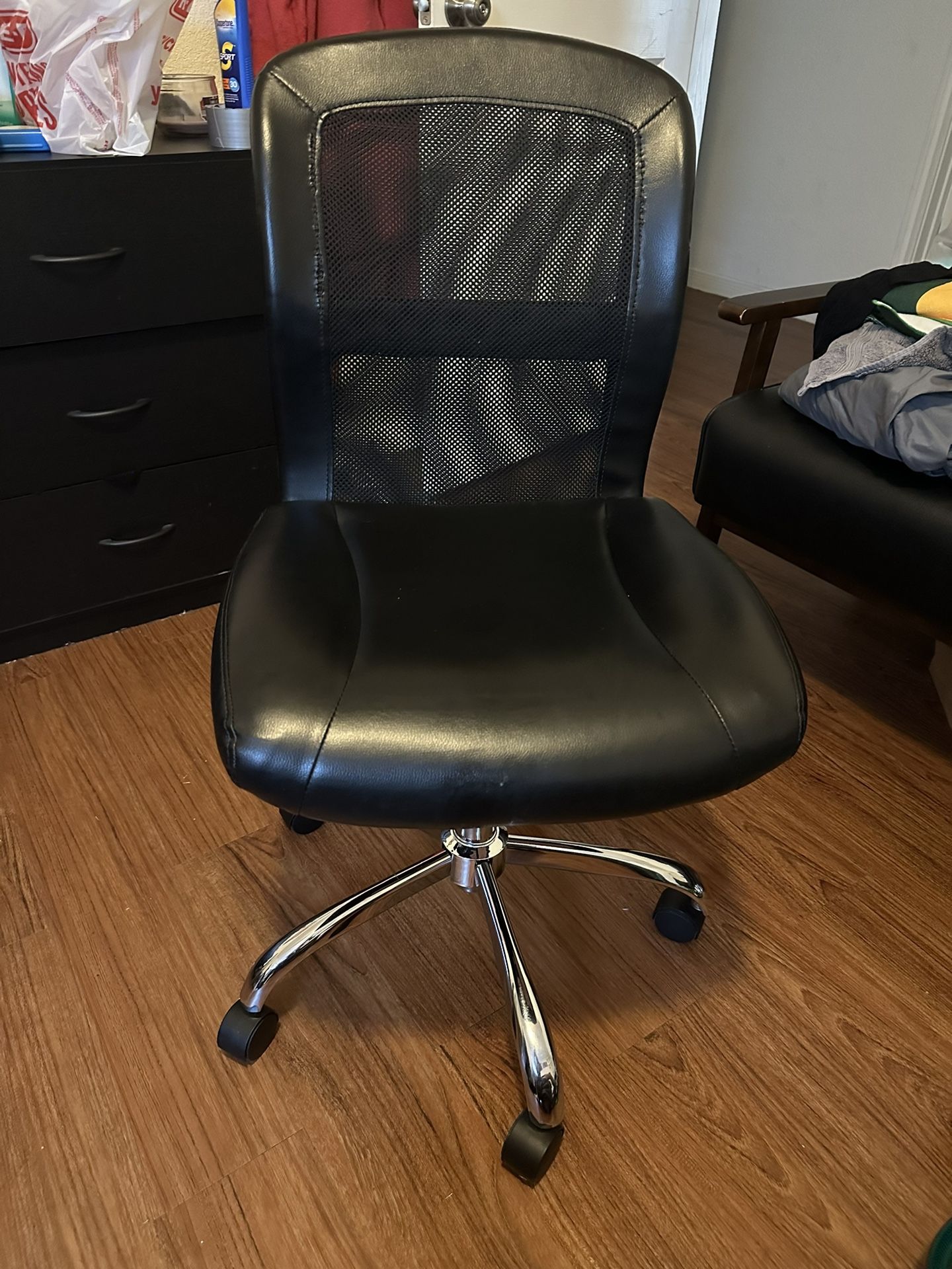 Office Roll Chair