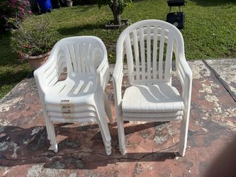 7 Patio Chairs 10 .00 Each