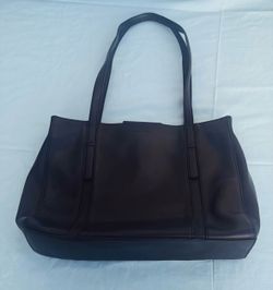 Nine West Black Tote Shoulder Bag Purse Zip Top Double Handles Inner Pockets