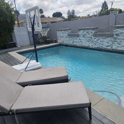 POOL LOUNGE CHAIR Aluminum /cushions