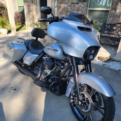 2019 Harley Davidson Street Guide Special