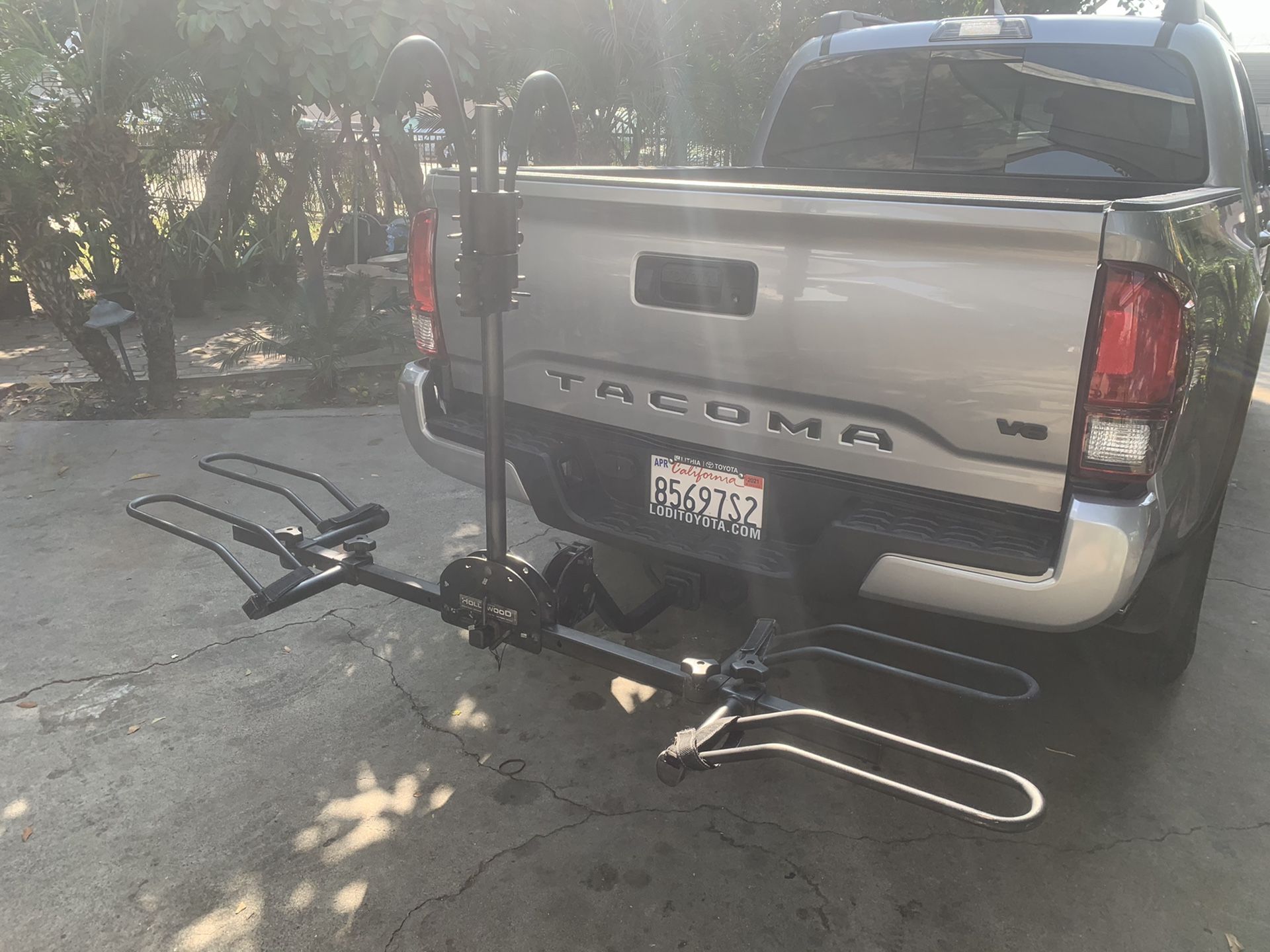 “Hollywood” 2 Bike Hitch Rack !