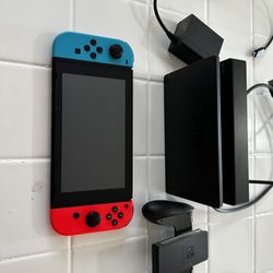 Nintendo Switch 