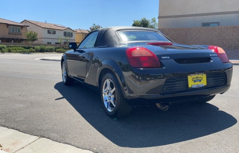 2002 Toyota MR2 Spyder