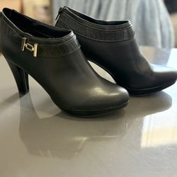 Women’s Black booties