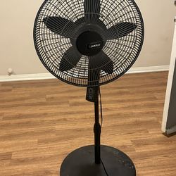 Lasko Fan W/ Remote