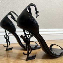 Saint Laurent Iconic YSL Logo Heel Size EU37