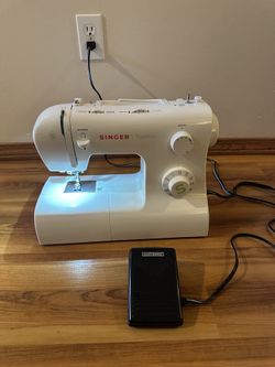 Singer 2277 Sewing Machine 
