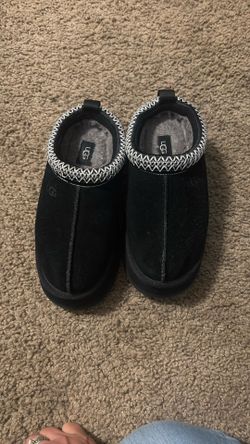 Uggs, Women Size 6