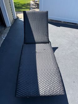 Padded Wicker Chaise Lounger,