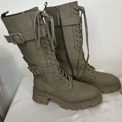 Zara Women’s Combat Boots- Olive