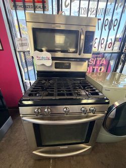 STOVE AND MICROWAVE