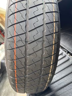 New All-Season Tire with Good Tread Goodyear Brand