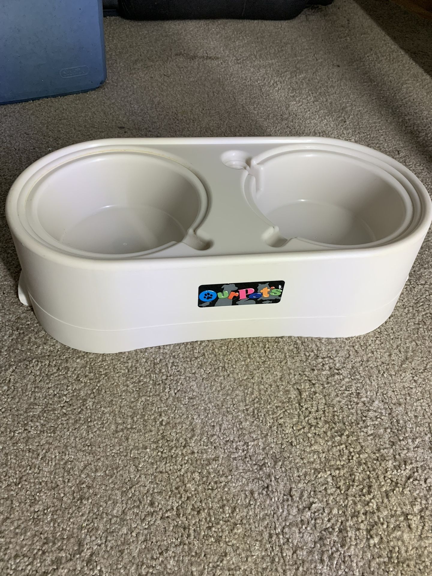 Pet’s Feeder