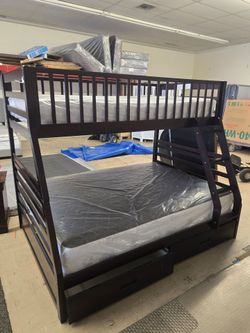 DISPLAY over Full Bunk Bed with Drawers & NEW mattress
