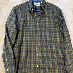 Gold Label Roundtree & Yorke- size Medium