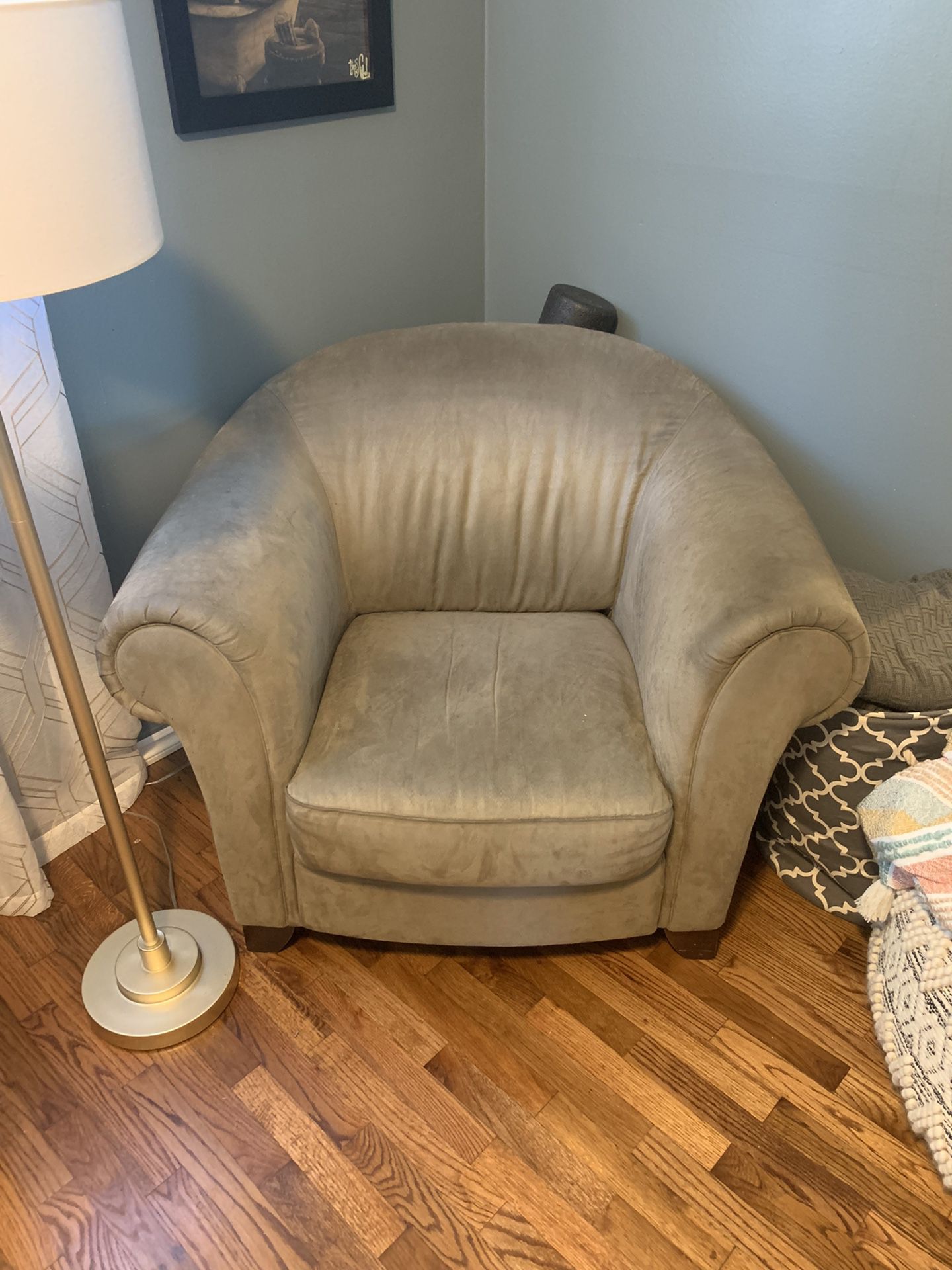 Brown/Gray Chair 