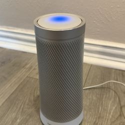 Like New Microsoft Harman Kardon Bluetooth Smart Speaker (Original Price: $200)