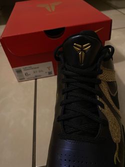 Kobe 5 year of the snake size 6 youth comes with dust bag