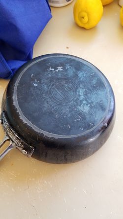 Kirkland pan