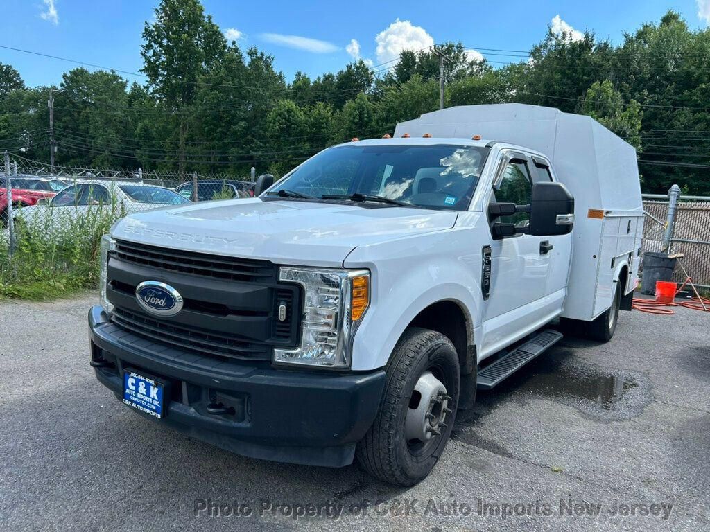2017 Ford F-350 Chassis