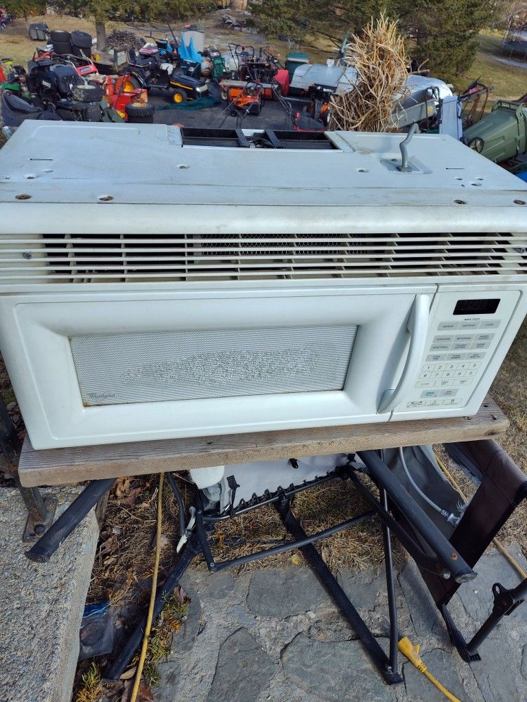 Under A Cabinet Microwave 30" FREE