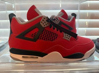 Air Jordan 4 Retro Toro Bravo Sneakers