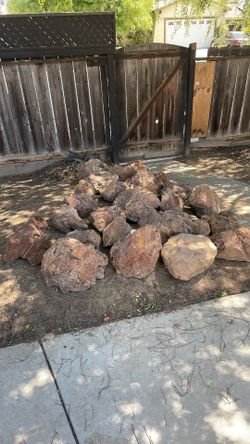 Landscaping rocks $5 EACH