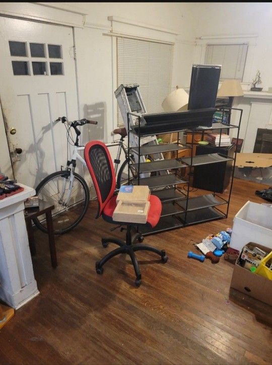 Moving Sale Lot - Trek Road Bike Mountain Bicycle, Lasky Fan, Shoe And Clothes Rack, Small Shoe Rack, (2 )Pedestal Wall Shelves, 5 Ft Werner Ladder